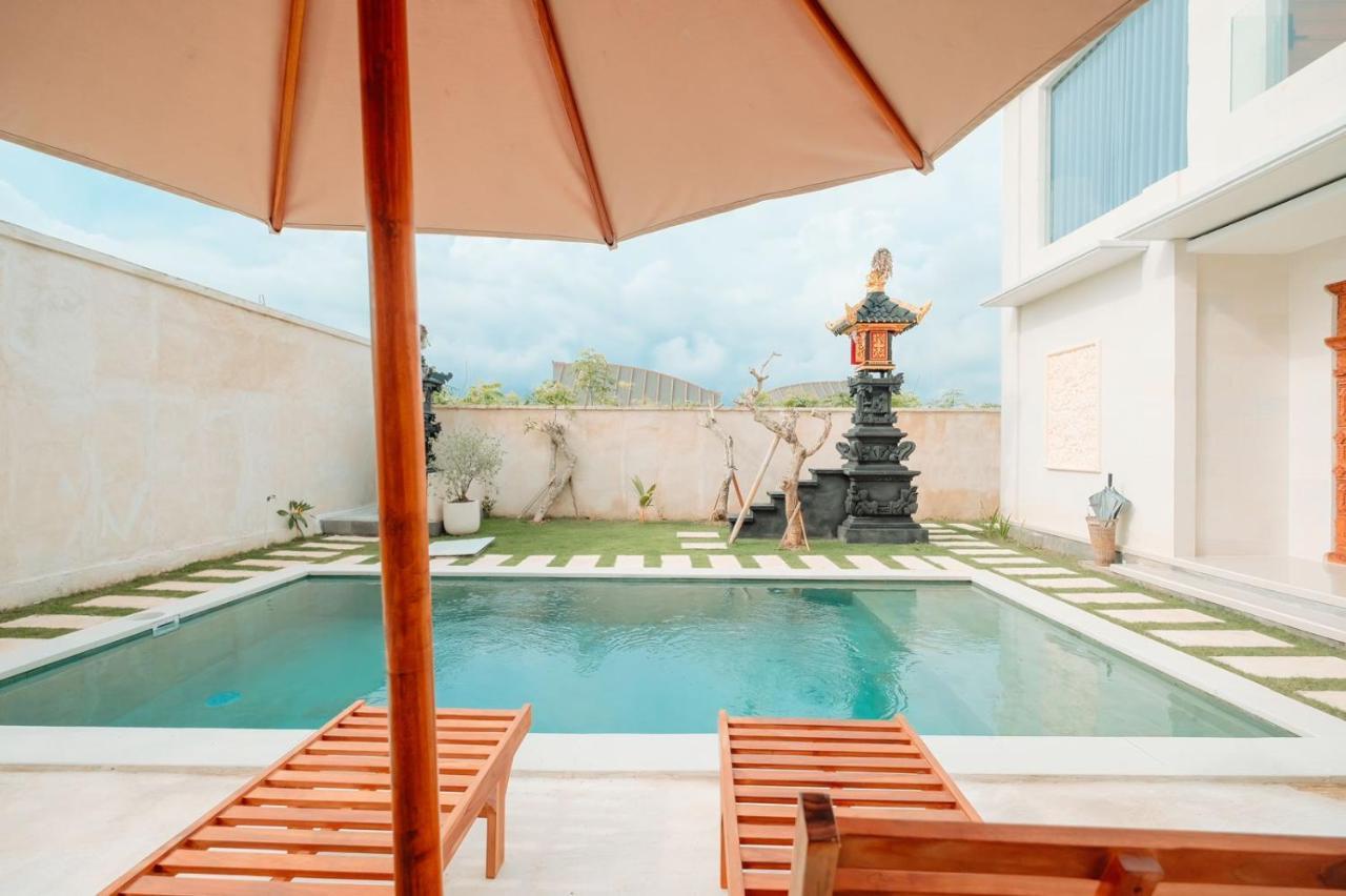 Merpati Villa Uluwatu Ungasan  Exterior photo
