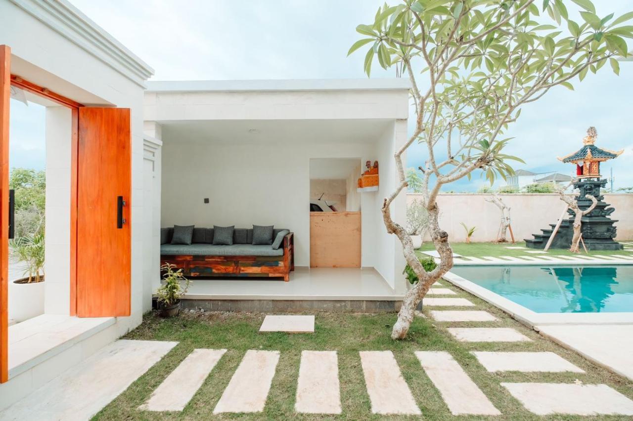 Merpati Villa Uluwatu Ungasan  Exterior photo