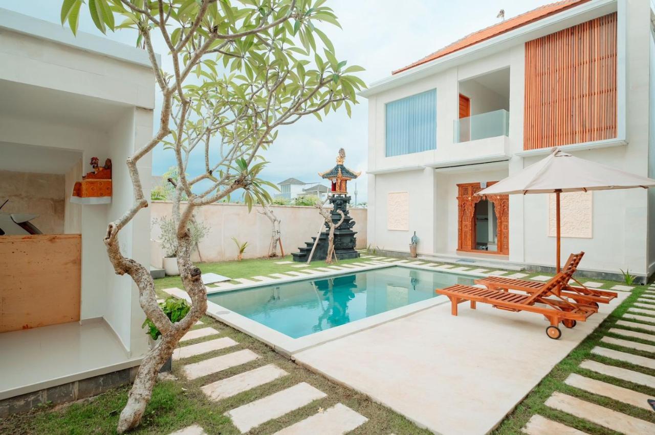 Merpati Villa Uluwatu Ungasan  Exterior photo